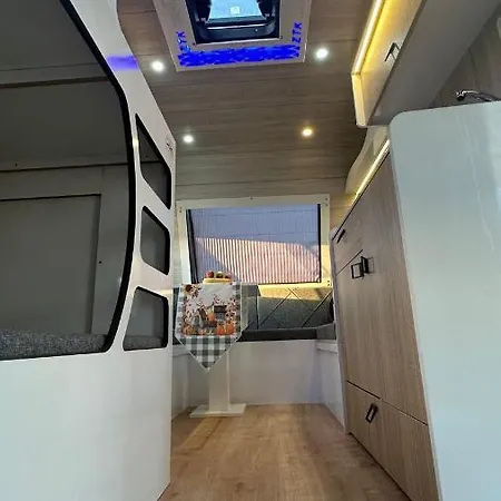 Karavan Tosbik * 안탈리아